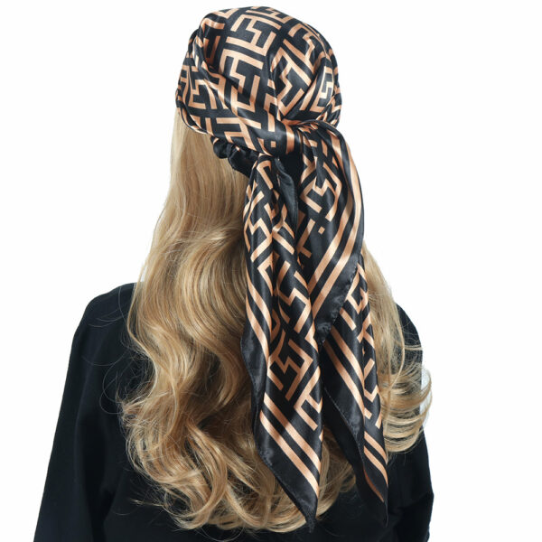 Chain Printed Scarf Women's Casual Scarf 90 90cm Satin Large Kerchief - Image 4